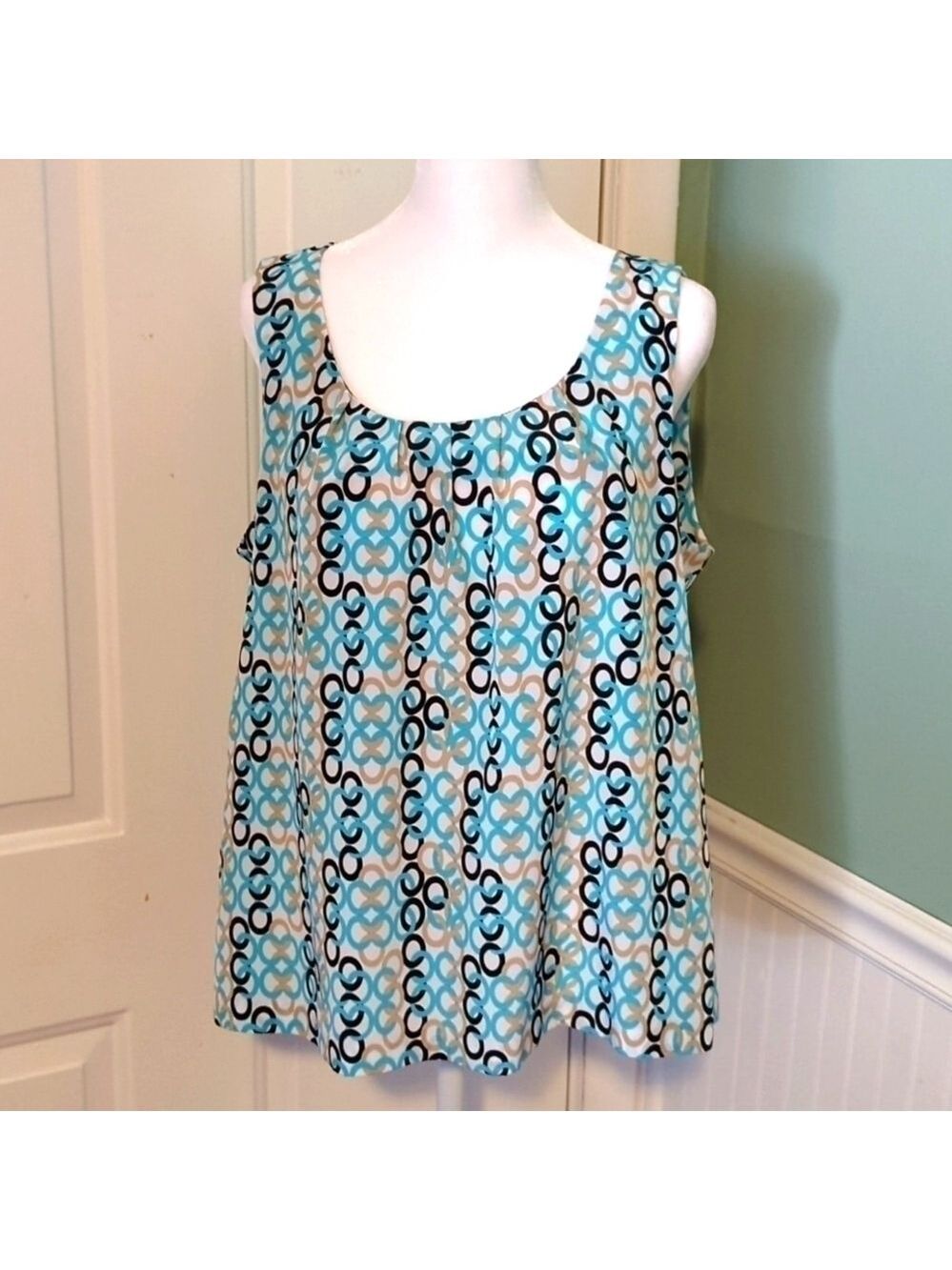 Dana Buchman Large Sleeveless Tank Top